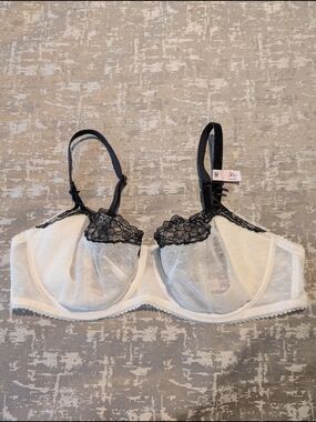 Victoria's Secret Dream Angels Push-up Bra without padding
